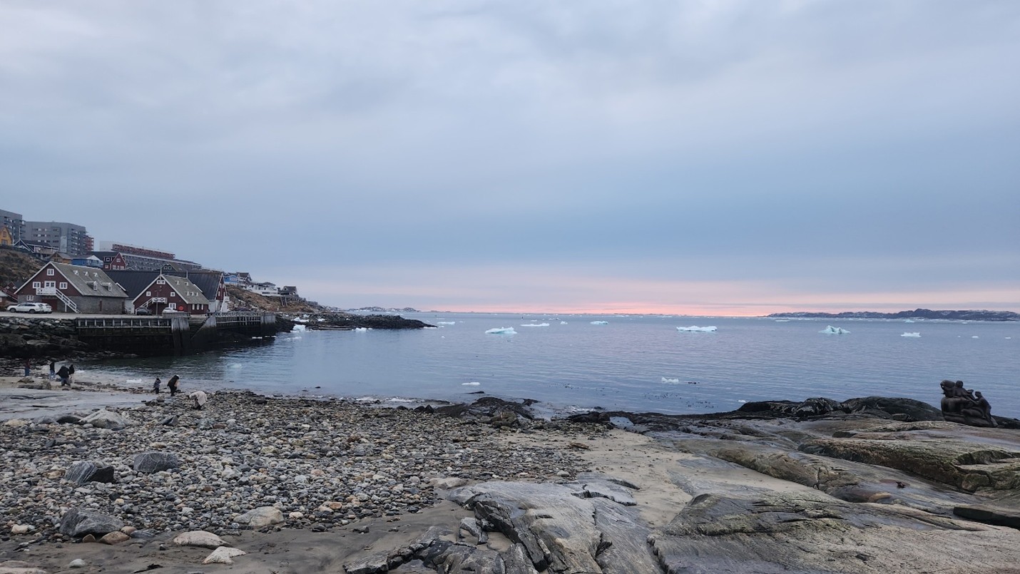 View of the bay from Qaanniviit