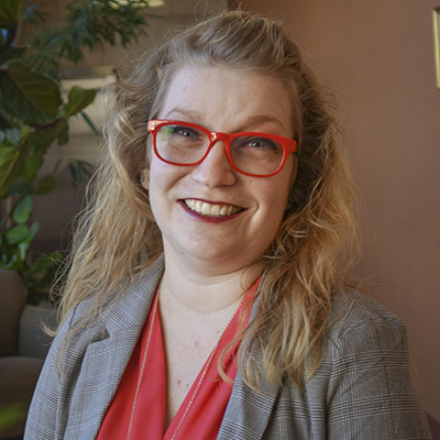 Headshot of Lauren Neitzke-Adamo